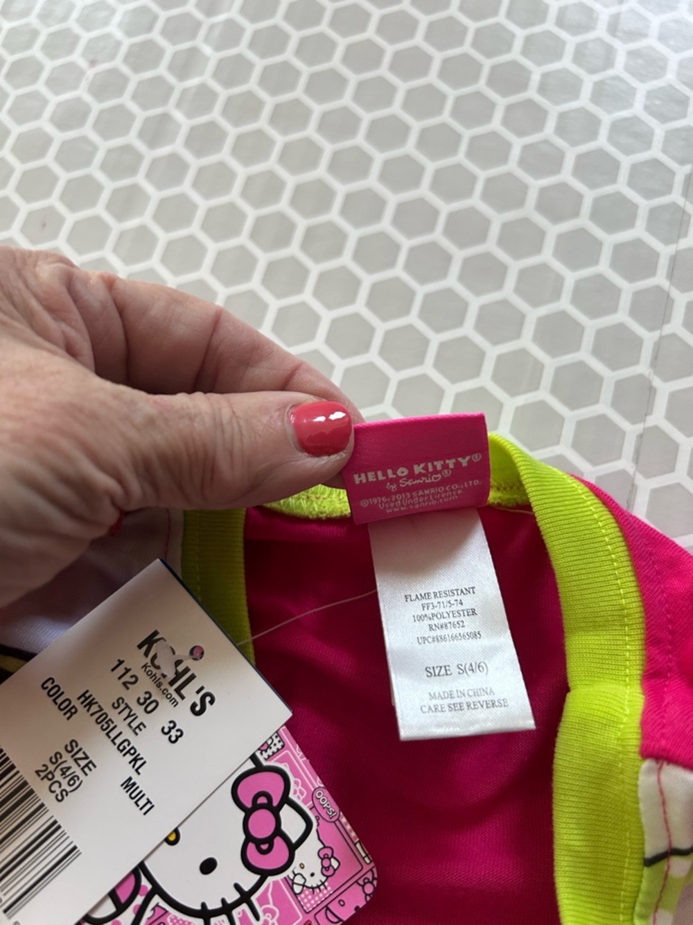 NWT Hello Kitty Hot Pink & Lime Polka Dot Kids Pajama Set. Size S(4-6) - Picture 6 of 8